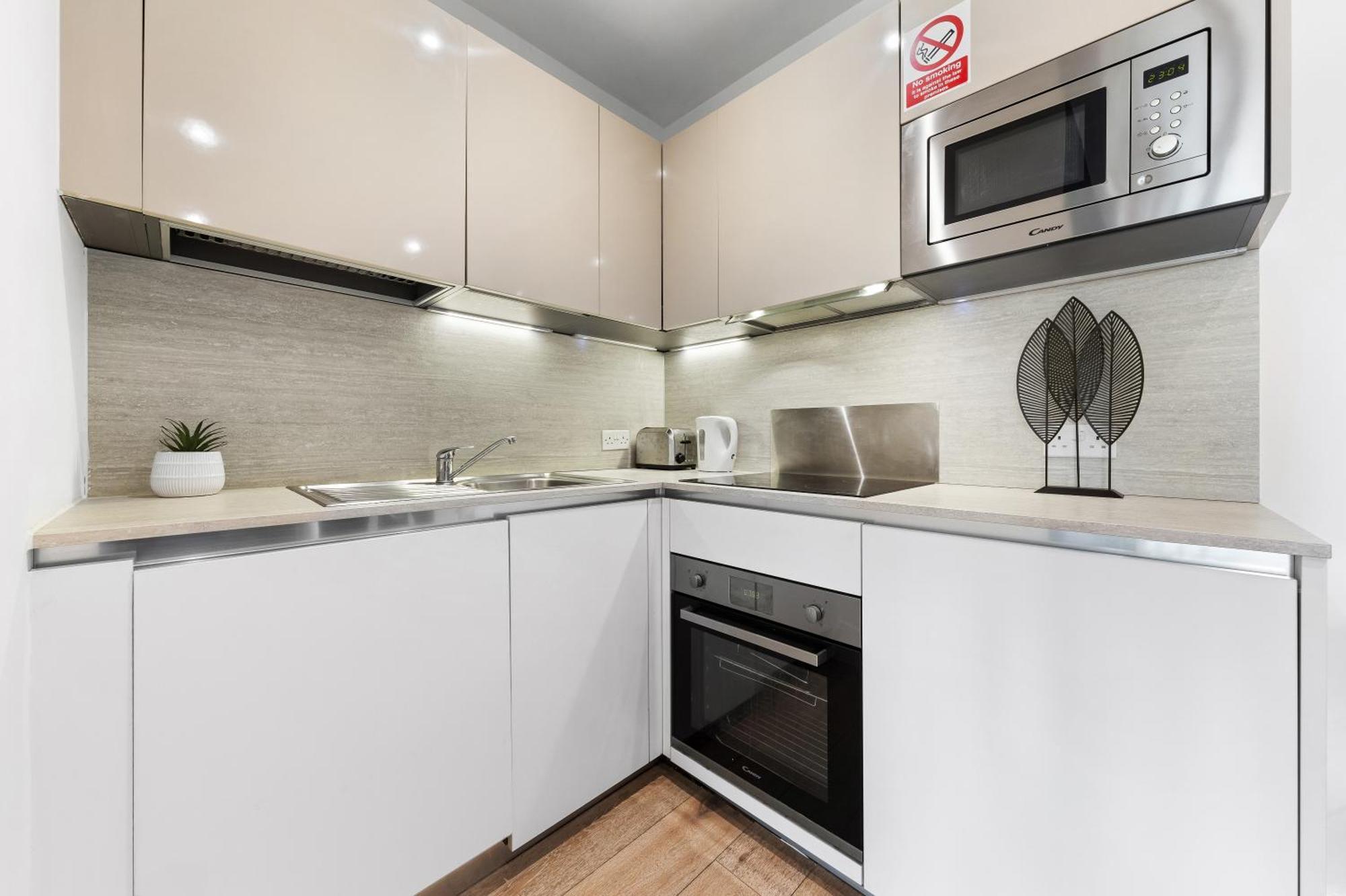 Modern One Bedroom Flat - Sleeps 5 -Near Heathrow - London Ub3 Eksteriør bilde